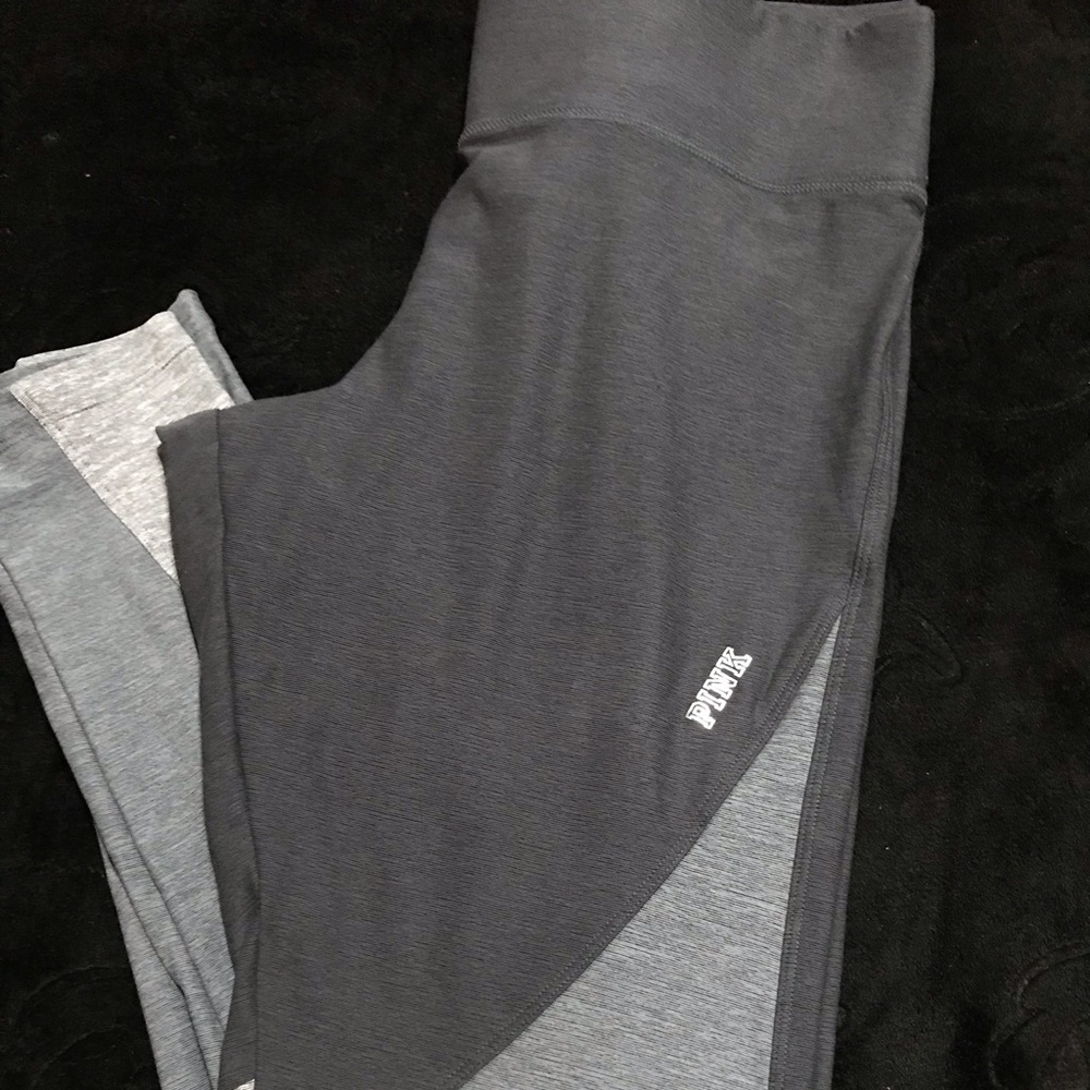 Victoria secret yoga leggings.